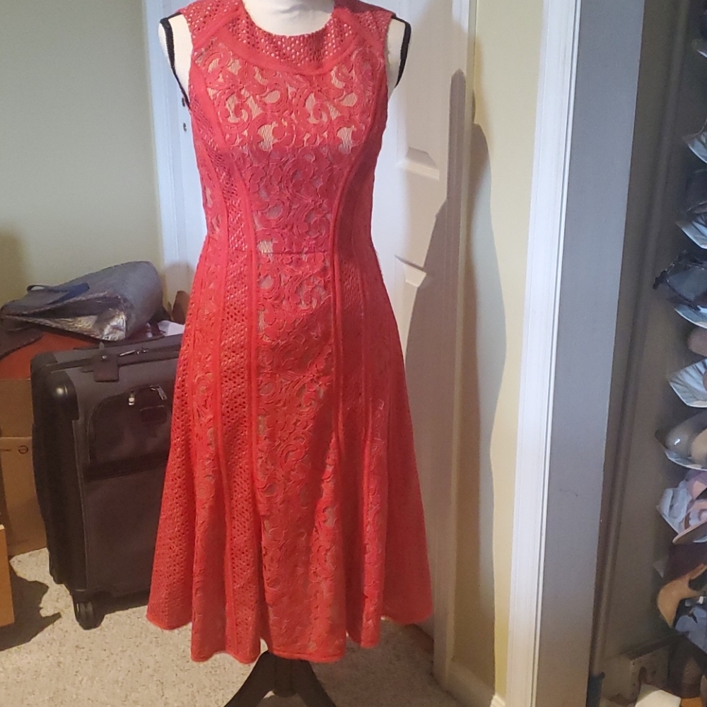 Lace.dress size 4 BY BCBG MAXAZRIA